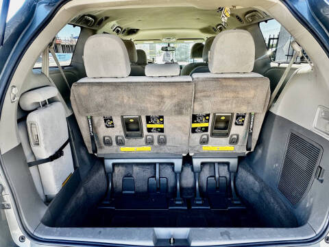 2012 Toyota Sienna