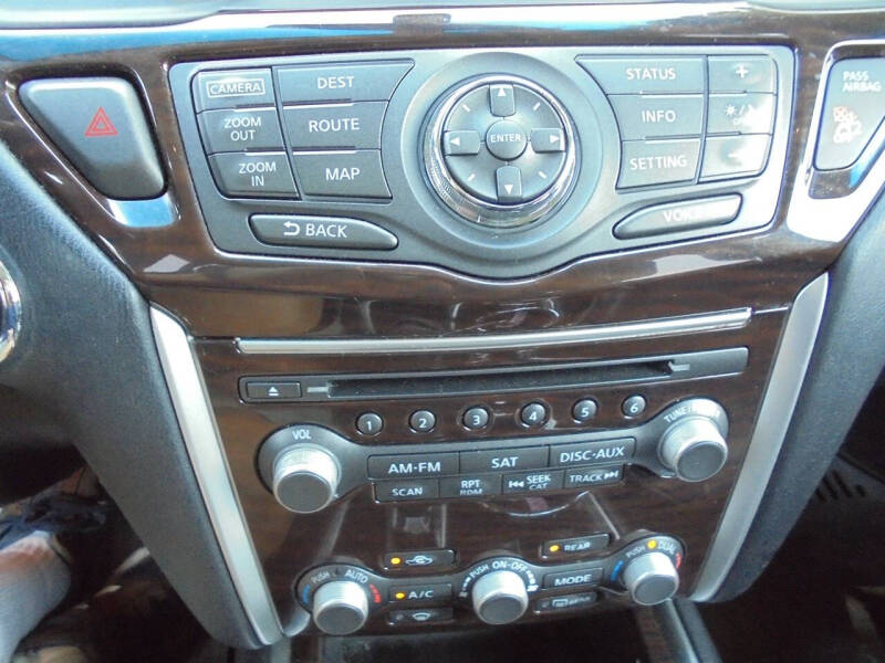 2016 Nissan Pathfinder SL