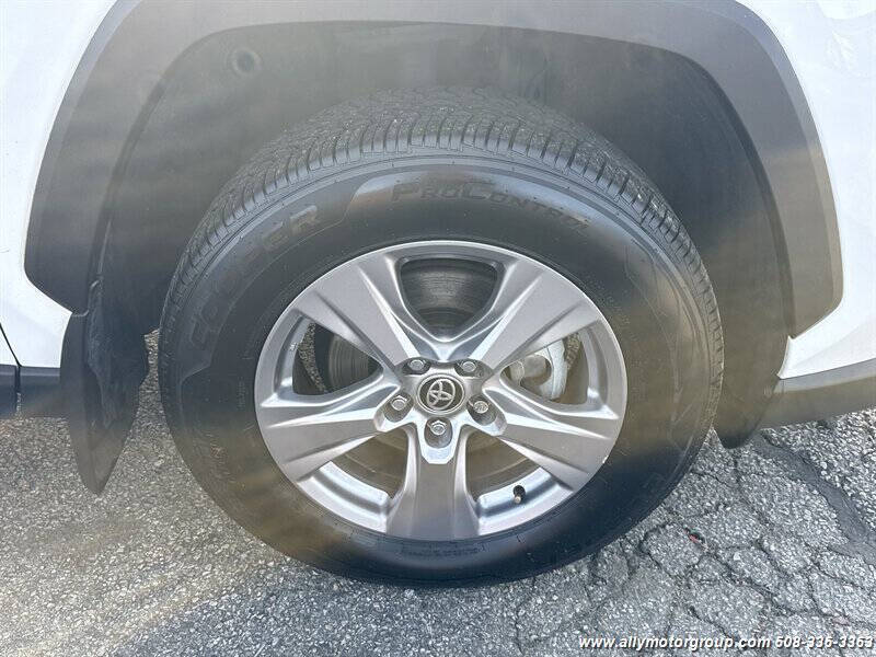 2022 Toyota RAV4 Hybrid LE