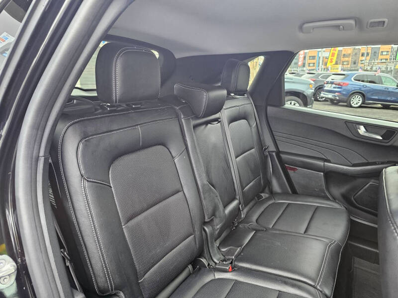 2022 Ford Escape SEL