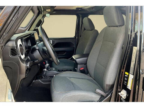 2024 Jeep Gladiator Sport