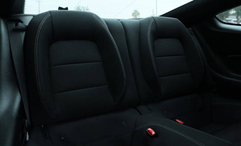 2015 Ford Mustang V6