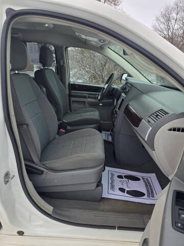 2010 Chrysler Town and Country Touring