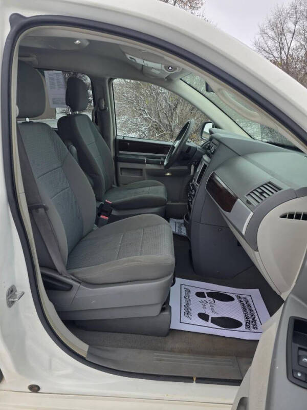 2010 Chrysler Town and Country Touring