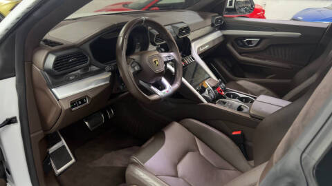 2020 Lamborghini Urus