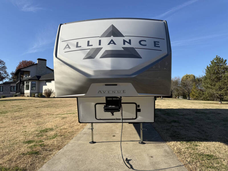 2025 Alliance RV Avenue