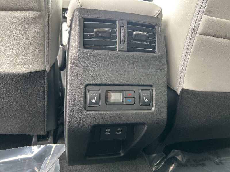 2025 Mitsubishi Outlander SEL Platinum Edition