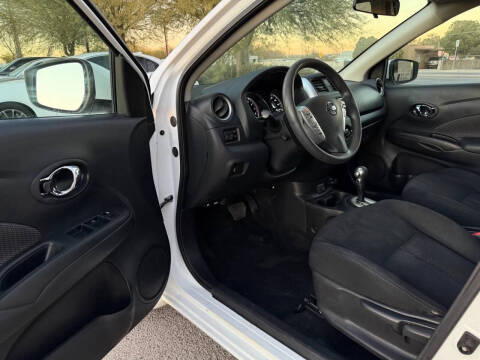 2019 Nissan Versa