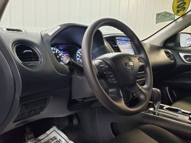 2019 Nissan Pathfinder S
