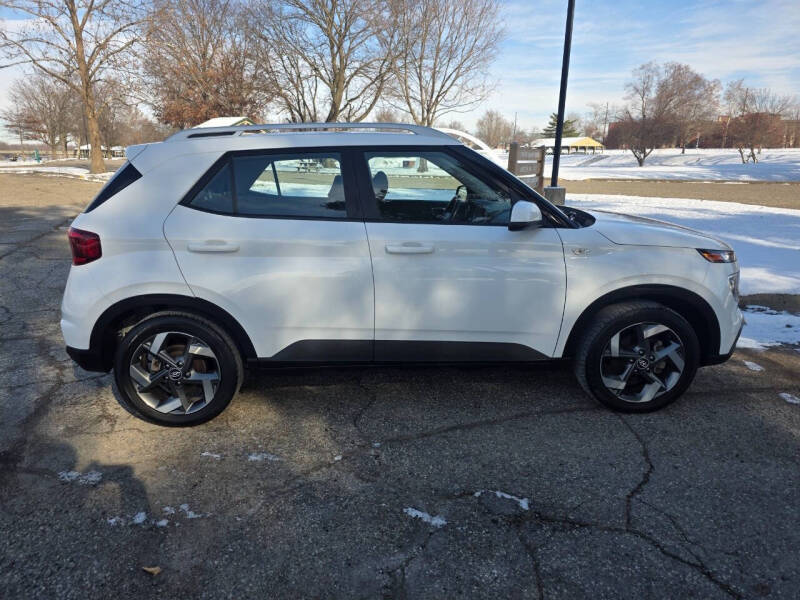 2021 Hyundai Venue SEL