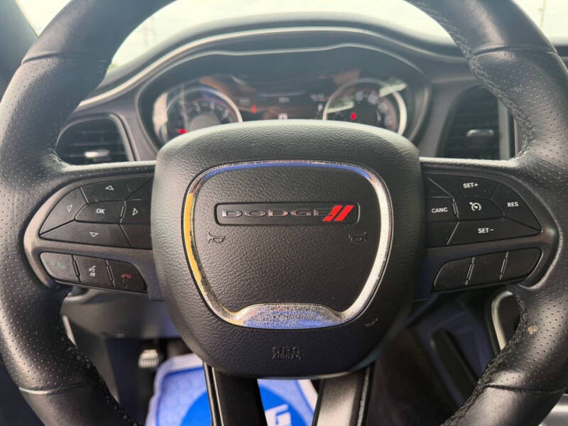 2017 Dodge Challenger SXT