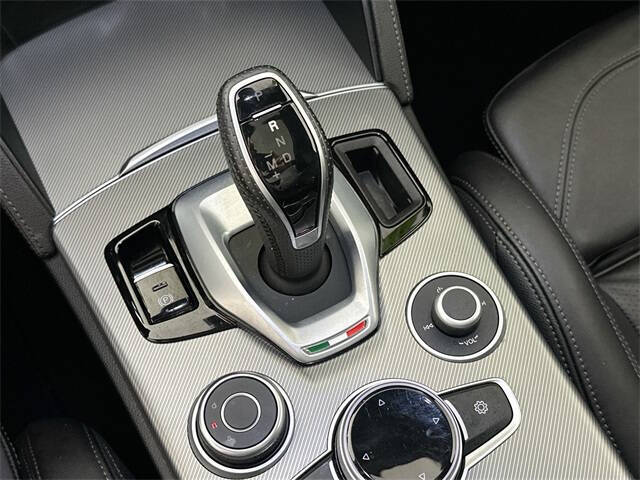 2022 Alfa Romeo Stelvio Veloce