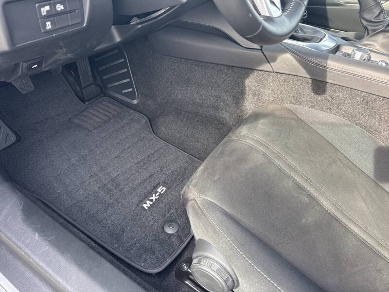 2024 Mazda MX-5 Miata Club