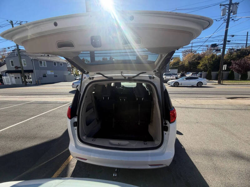 2017 Chrysler Pacifica Touring