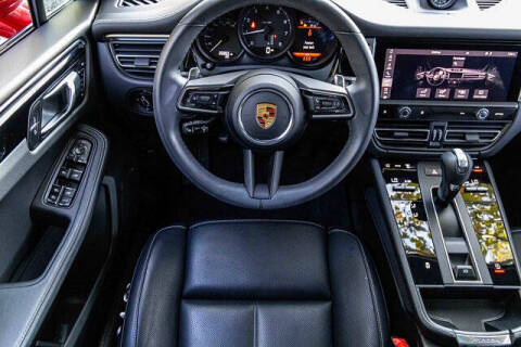 2022 Porsche Macan