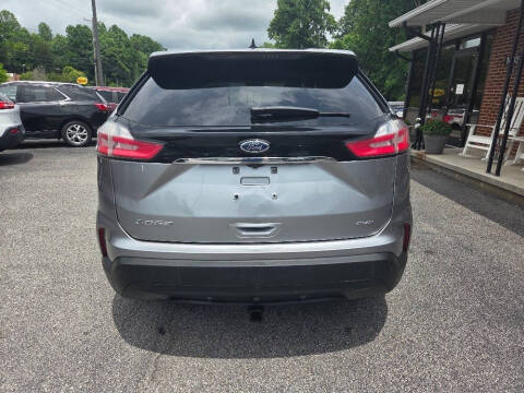 2021 Ford Edge SE