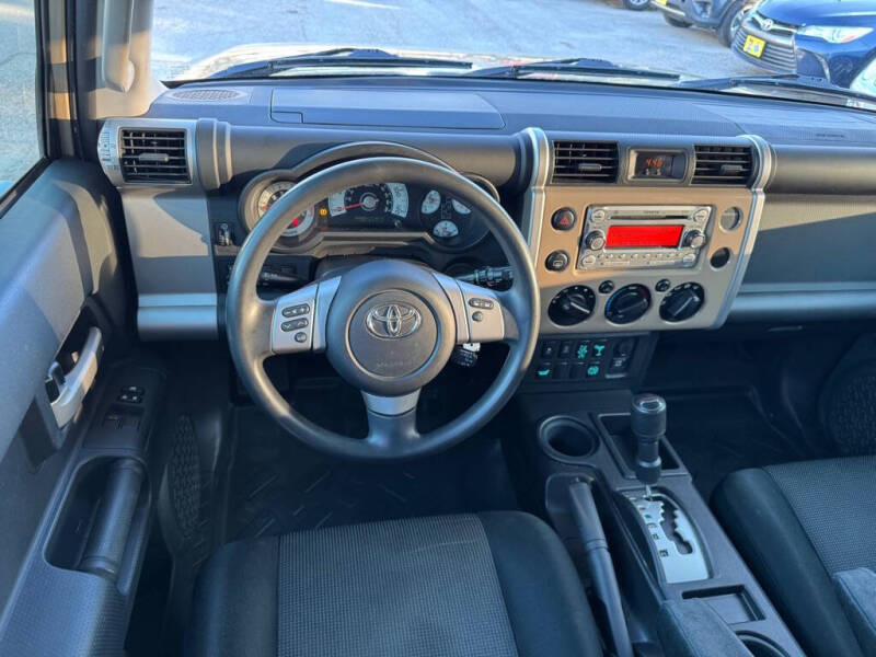 2012 Toyota FJ Cruiser