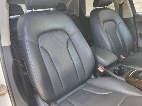 2012 Audi Q5 2.0T quattro Premium