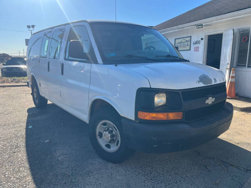 2013 Chevrolet Express Cargo Work Van's photo