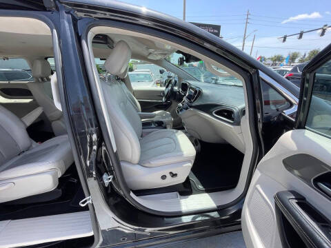 2021 Chrysler Pacifica Hybrid Touring L