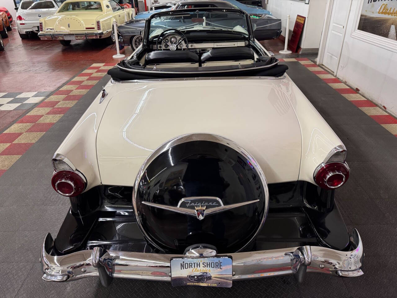 1956 Ford Fairlane 18