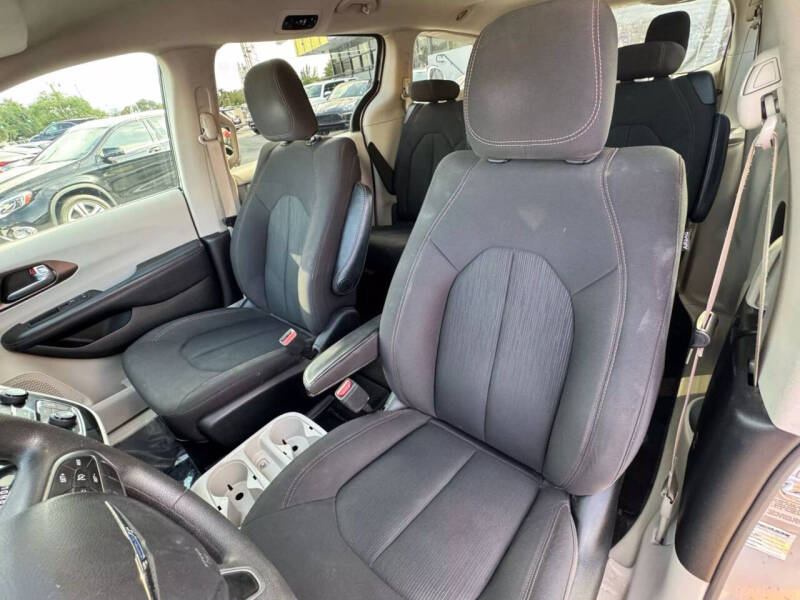 2017 Chrysler Pacifica Touring