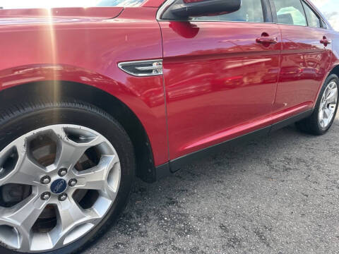 2010 Ford Taurus SHO