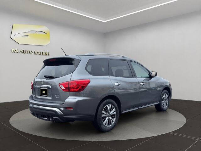 2018 Nissan Pathfinder SV