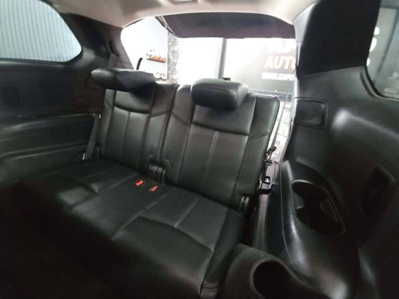 2017 Nissan Pathfinder Platinum