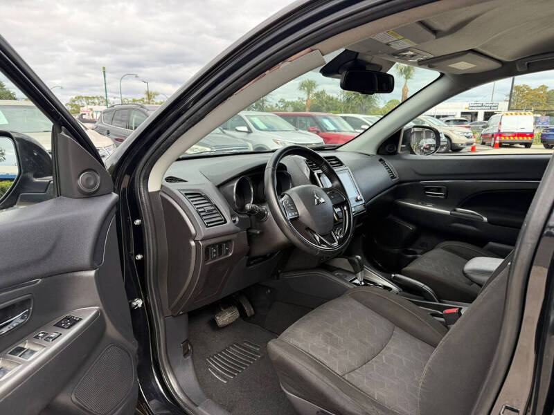 2020 Mitsubishi Outlander Sport SE