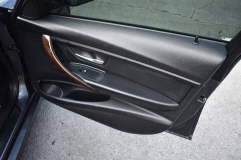 2015 BMW 3 Series 320i xDrive