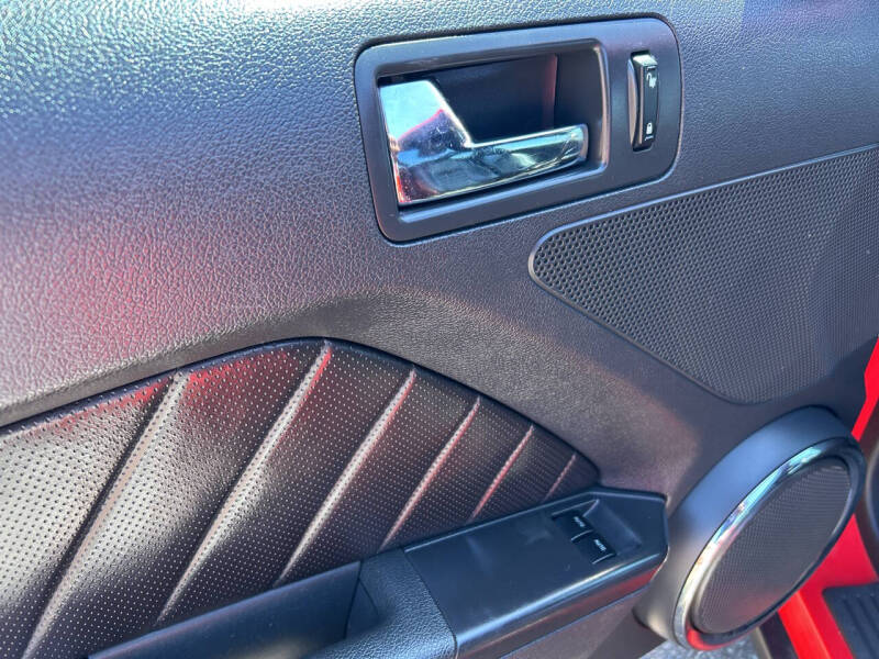 2010 Ford Mustang V6