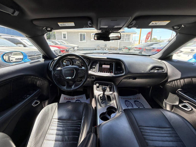 2016 Dodge Challenger R/T Plus Shaker