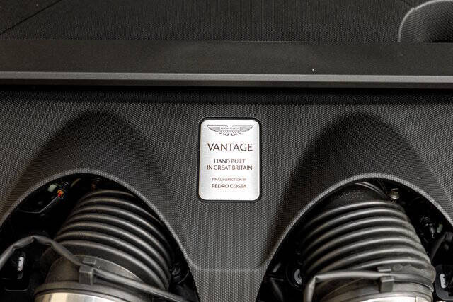 2025 Aston Martin Vantage