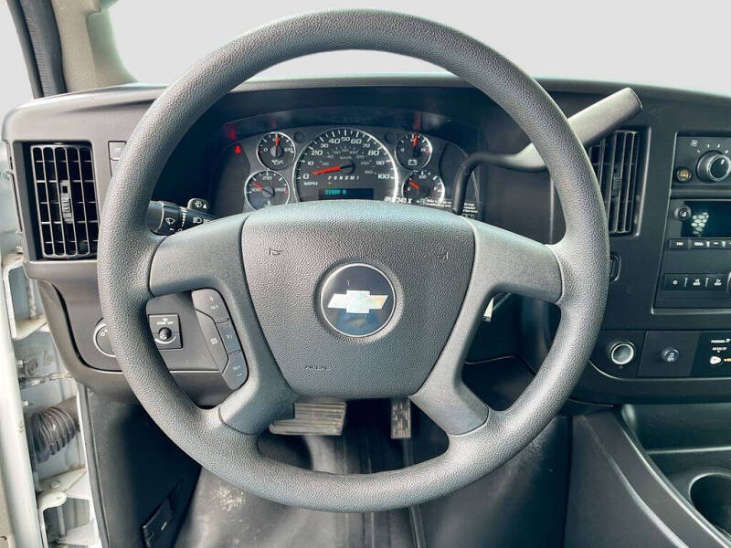 2023 Chevrolet Express 2500