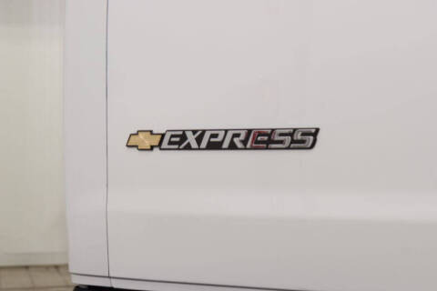 2025 Chevrolet Express LT 3500