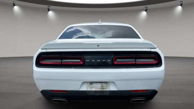 2018 Dodge Challenger SXT Plus