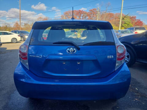 2014 Toyota Prius c Three
