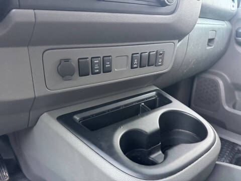 2018 Nissan NV 2500 HD S