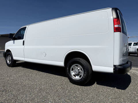 2022 Chevrolet Express 2500