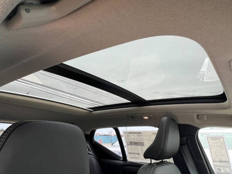 2026 Volvo XC40 B5 Ultra