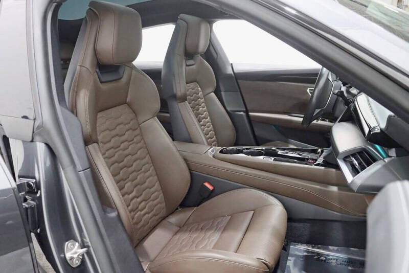 2023 Audi e-tron GT quattro Prestige