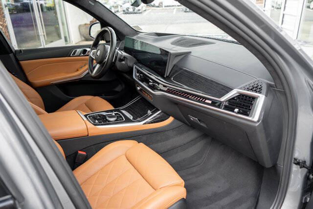 2023 BMW X7 42