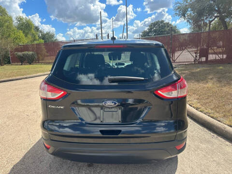 2015 Ford Escape S