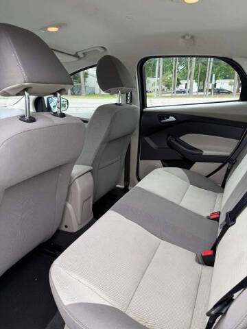 2012 Ford Focus SE