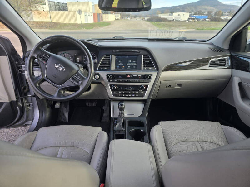 2017 Hyundai Sonata Hybrid Limited