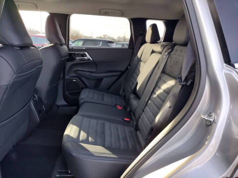 2026 Mitsubishi Outlander SE