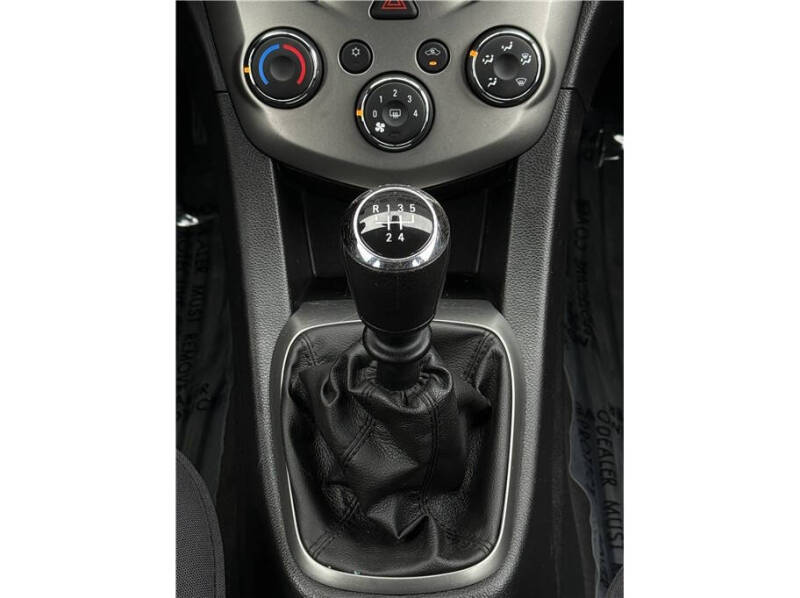 2014 Chevrolet Sonic LT Manual