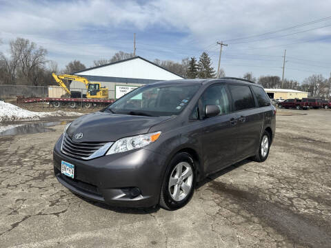 2015 Toyota Sienna for sale at ONG Auto in Farmington MN