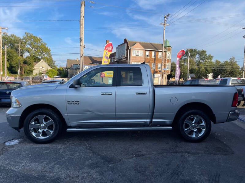 2017 RAM 1500 SLT